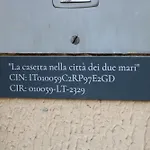 Lägenhet La Casetta Nella Citta Dei Due Mari