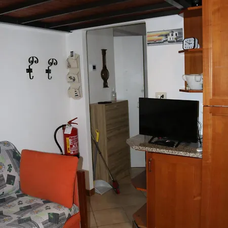 La Casetta Nella Citta Dei Due Mari Apartment