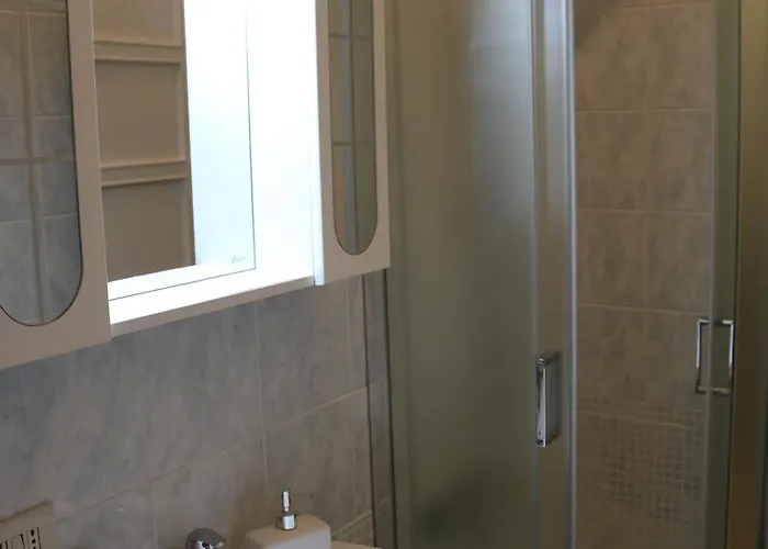 아파트 La Casetta Nella Citta Dei Due Mari 세스트리레반떼